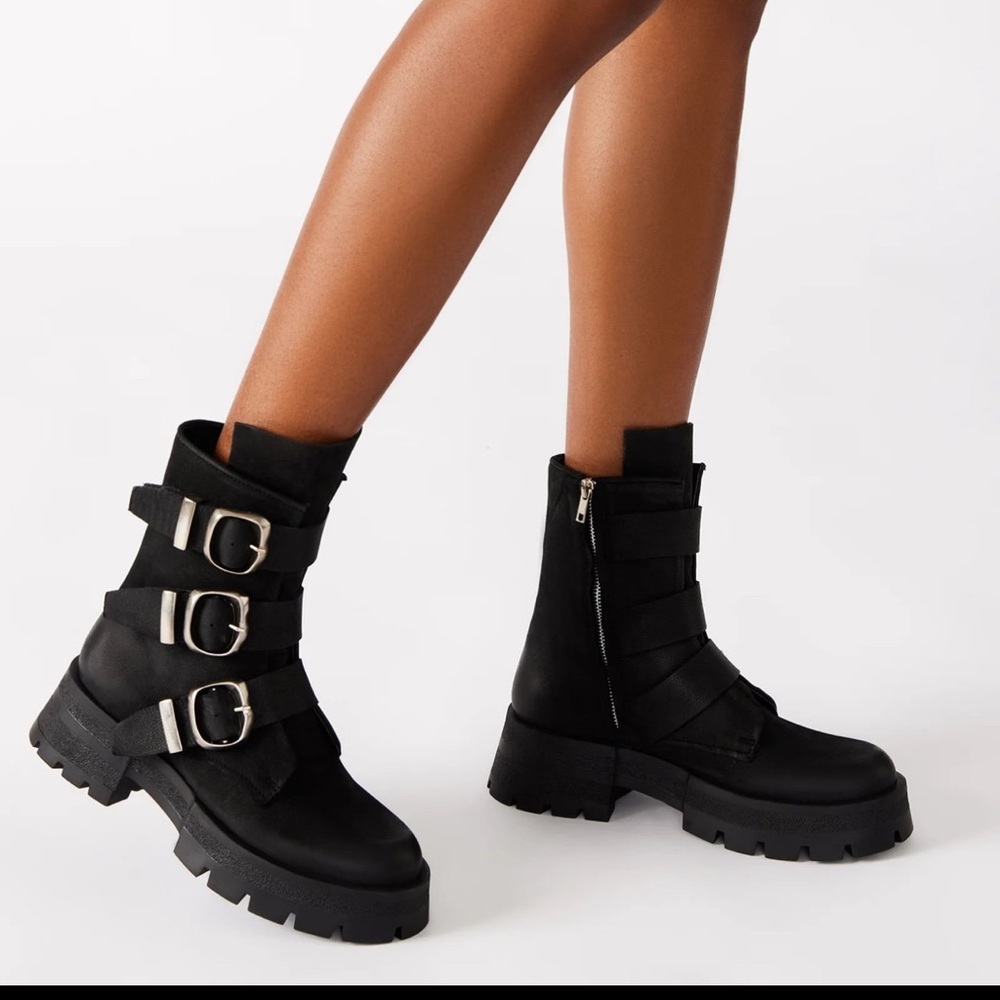 Steve Madden Roland Women's Black Buckle Ankle Boots New 7.5 - Picture 2 of 11